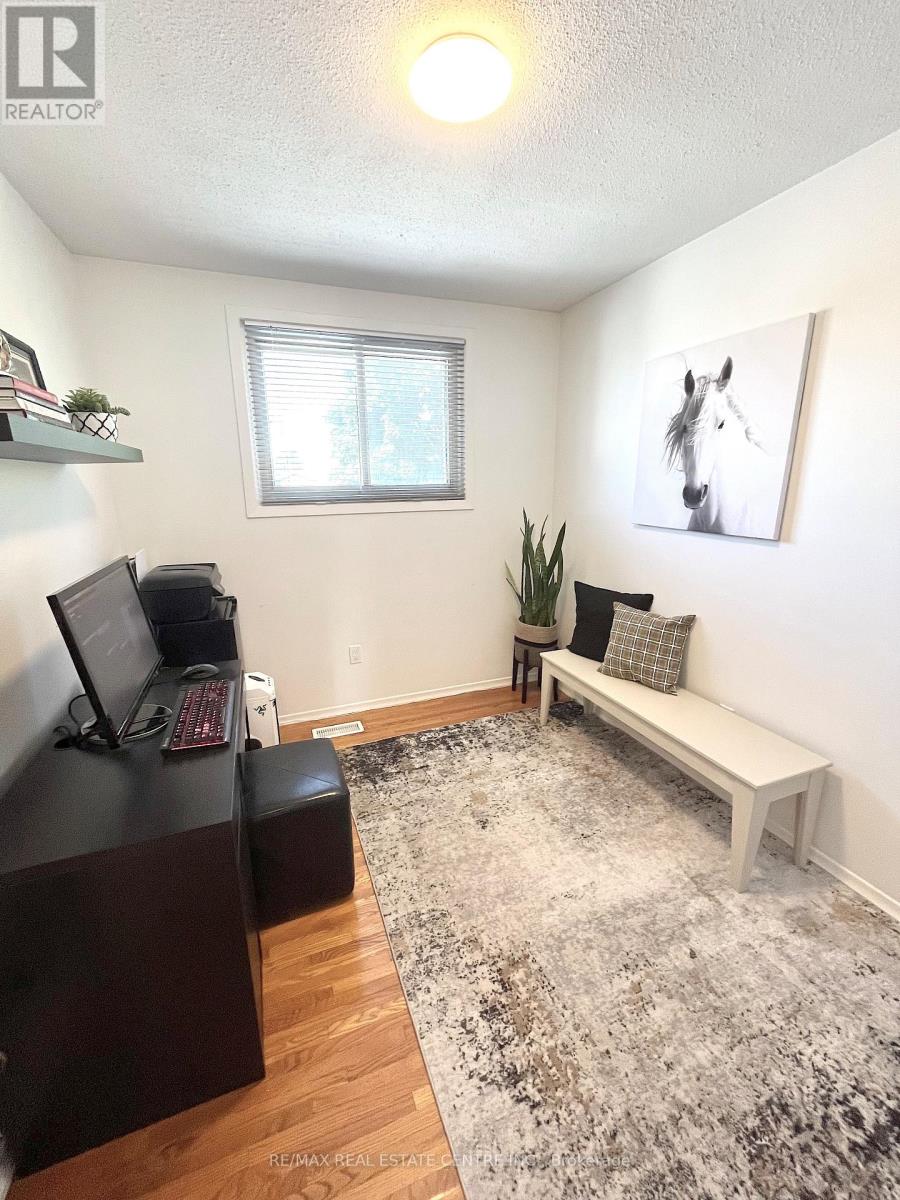 Upper - 87 Locheed Drive, Hamilton, Ontario  L8T 4L5 - Photo 15 - X13214464