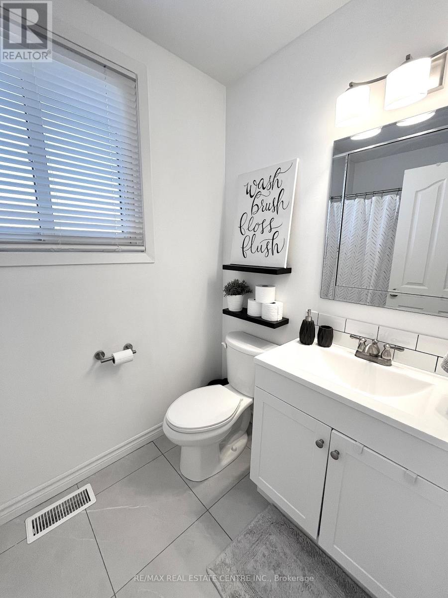 Upper - 87 Locheed Drive, Hamilton, Ontario  L8T 4L5 - Photo 18 - X13214464