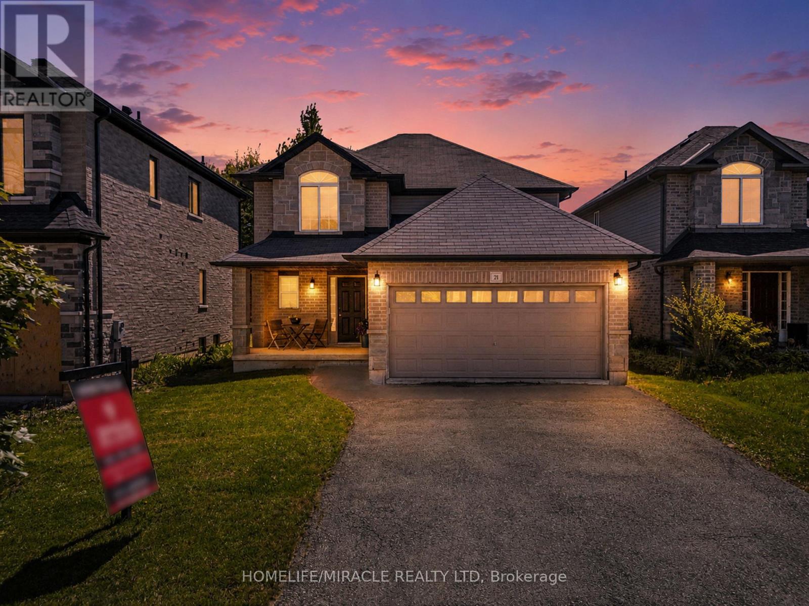21 DAVINCI BOULEVARD, Hamilton, Ontario