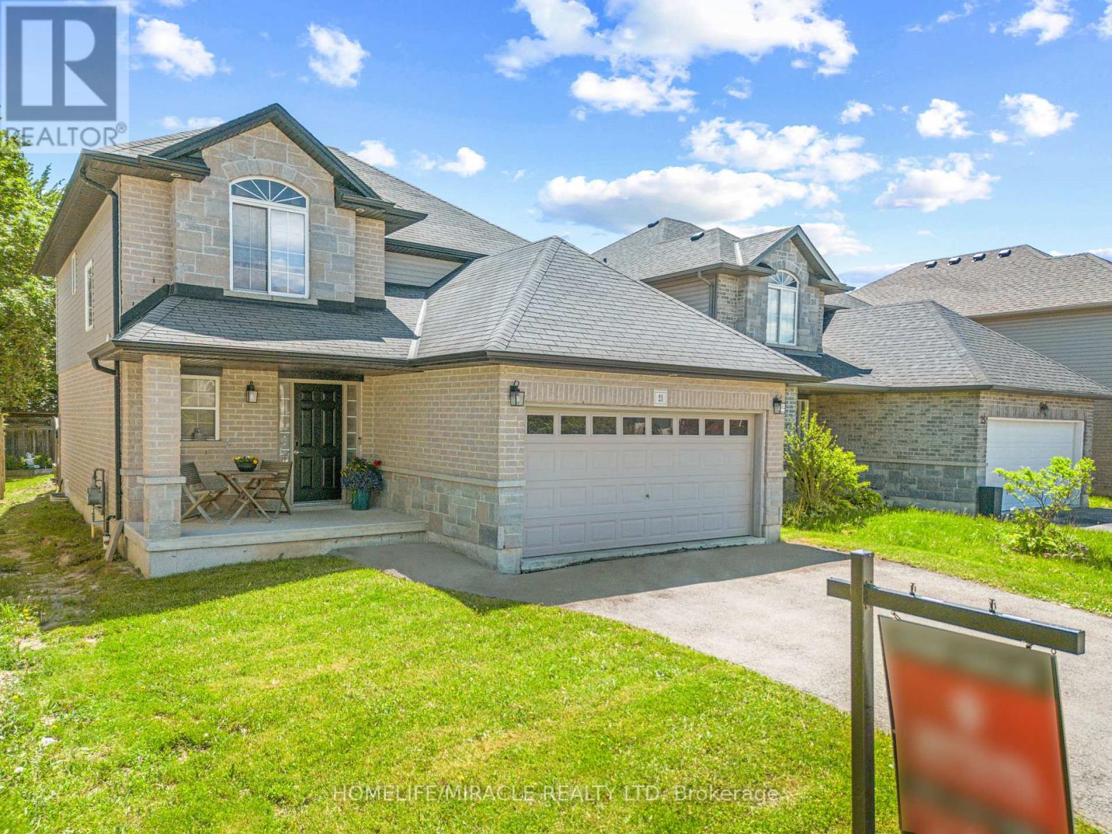 21 Davinci Boulevard, Hamilton, Ontario  L9B 0C5 - Photo 3 - X13214468