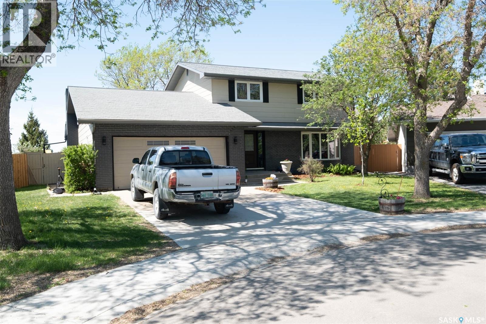 324 Lockwood Road, Regina, Saskatchewan  S4S 6E2 - Photo 1 - SK037523