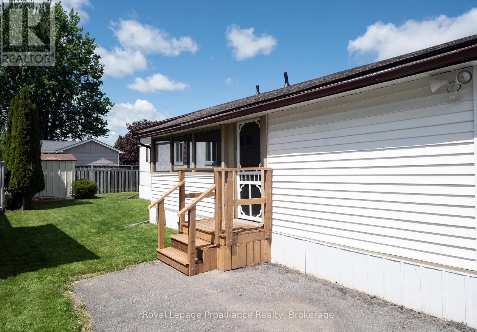 18 Finch Lane, Quinte West, Ontario  K8N 4Z3 - Photo 22 - X13214796