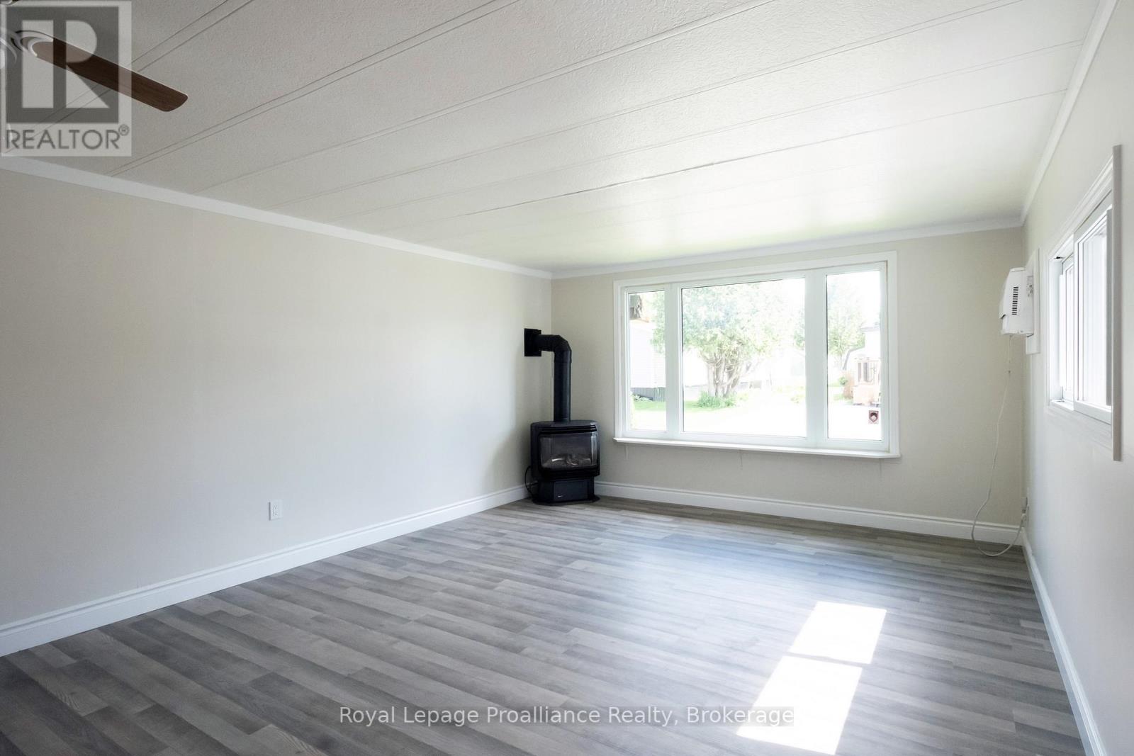 18 Finch Lane, Quinte West, Ontario  K8N 4Z3 - Photo 9 - X13214796