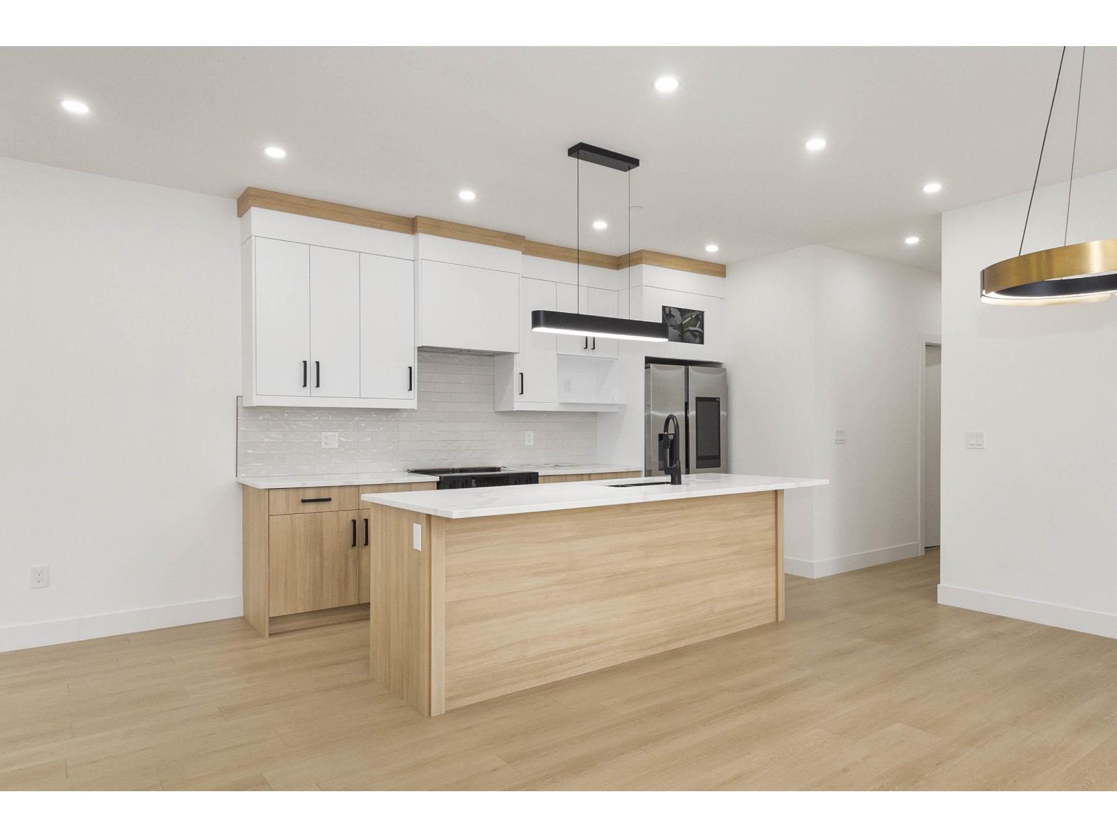 32513 Higginbottom Court, Mission, British Columbia  V2V 2T7 - Photo 5 - R3126920