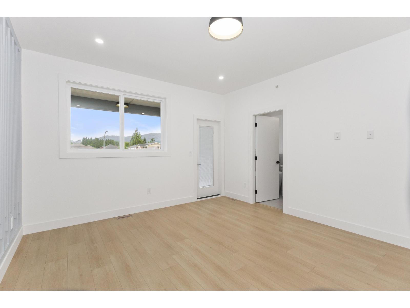 32513 Higginbottom Court, Mission, British Columbia  V2V 2T7 - Photo 9 - R3126920