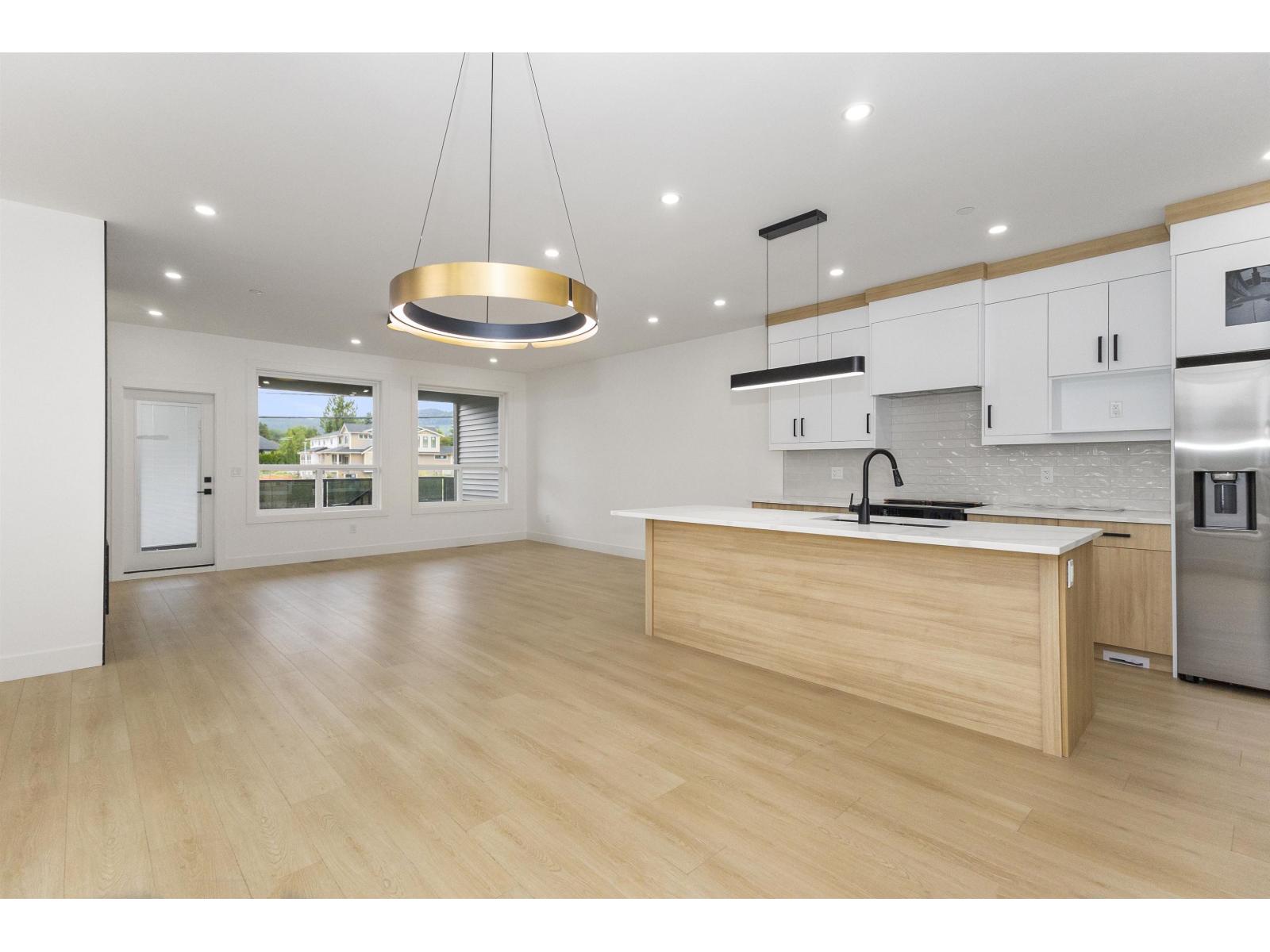 32513 Higginbottom Court, Mission, British Columbia  V2V 2T7 - Photo 4 - R3126920
