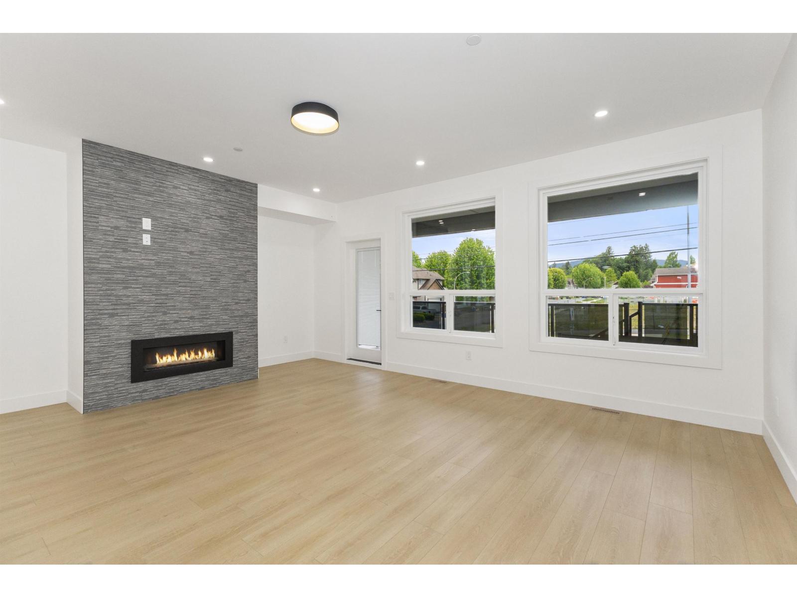 32513 Higginbottom Court, Mission, British Columbia  V2V 2T7 - Photo 3 - R3126920