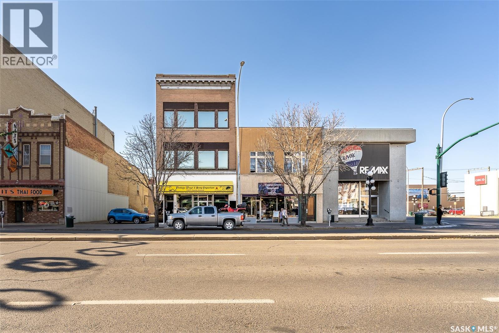 130 Main Street N, Moose Jaw, Saskatchewan  S6H 3J7 - Photo 1 - SK009527