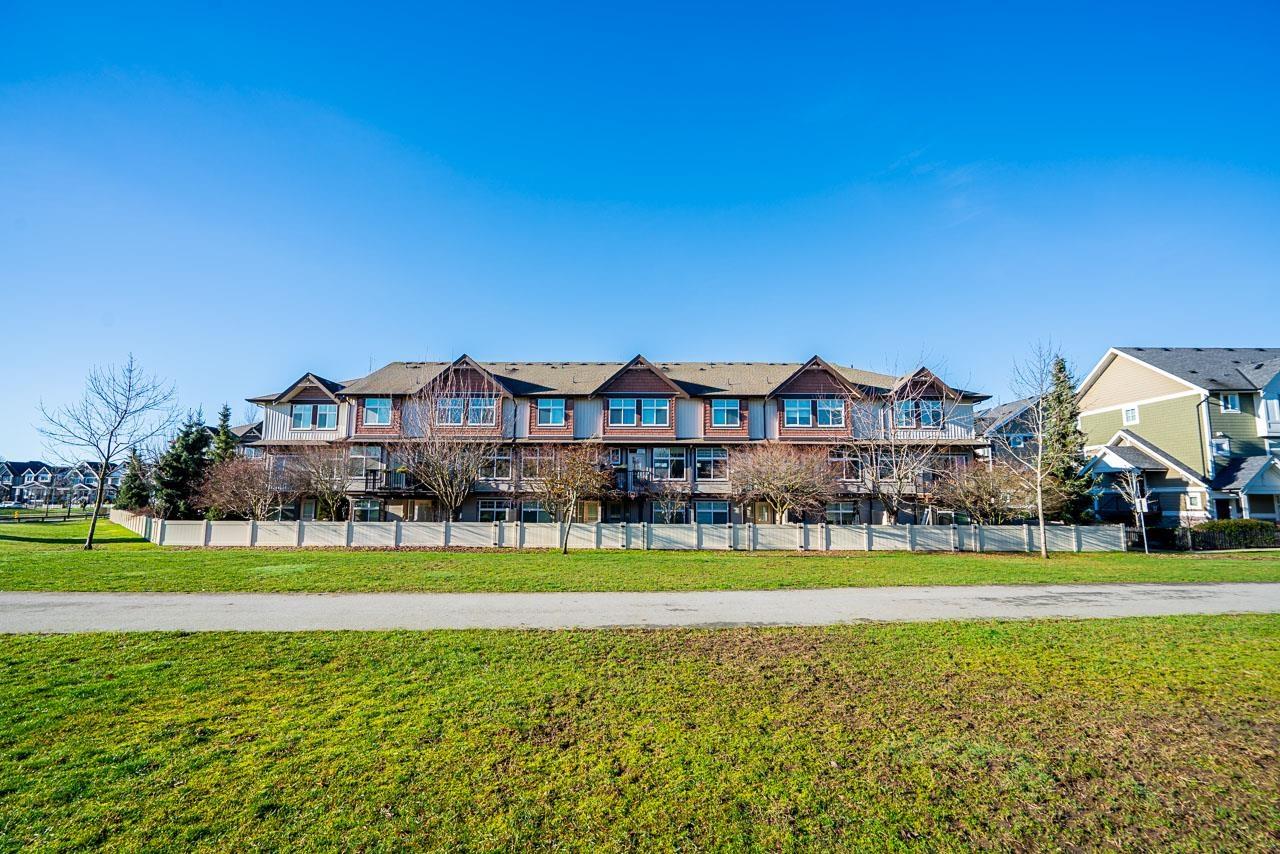 28 7332 194a Street, Surrey, British Columbia  V4N 6K9 - Photo 1 - R3129118