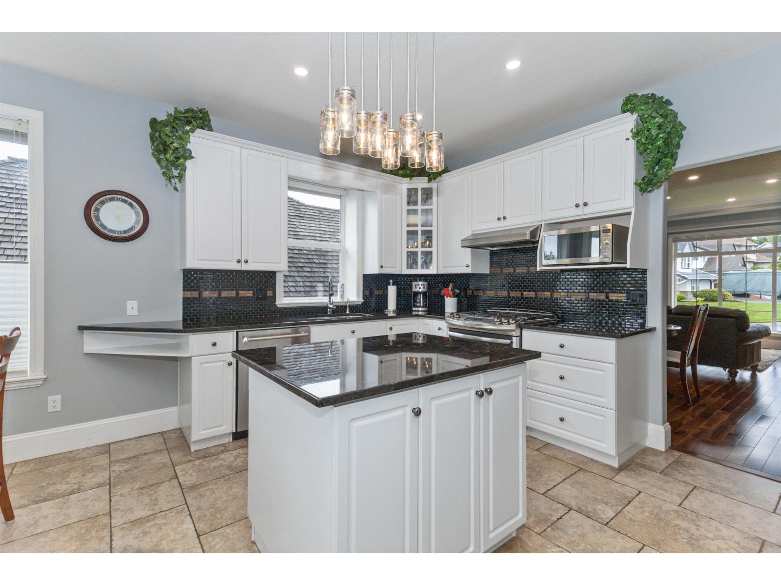 3855 Latimer Street, Abbotsford, British Columbia  V2S 7K6 - Photo 9 - R3128456