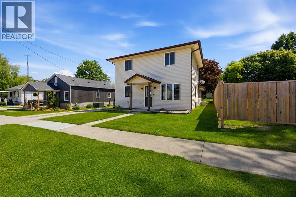 502 Plympton STREET, Plympton-Wyoming, Ontario