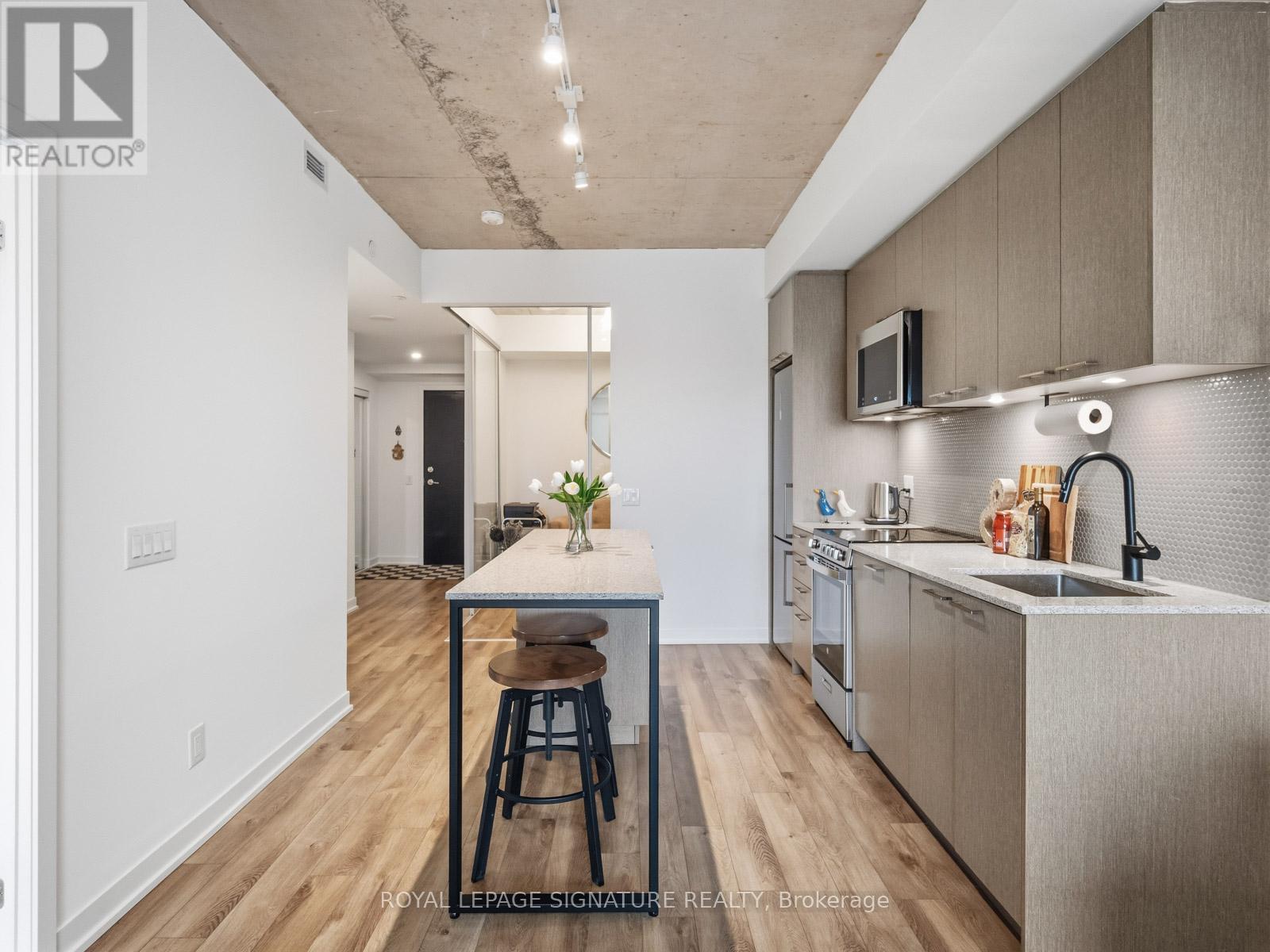 403 - 1808 St Clair Avenue, Toronto, Ontario  M6N 0C1 - Photo 13 - W12901662