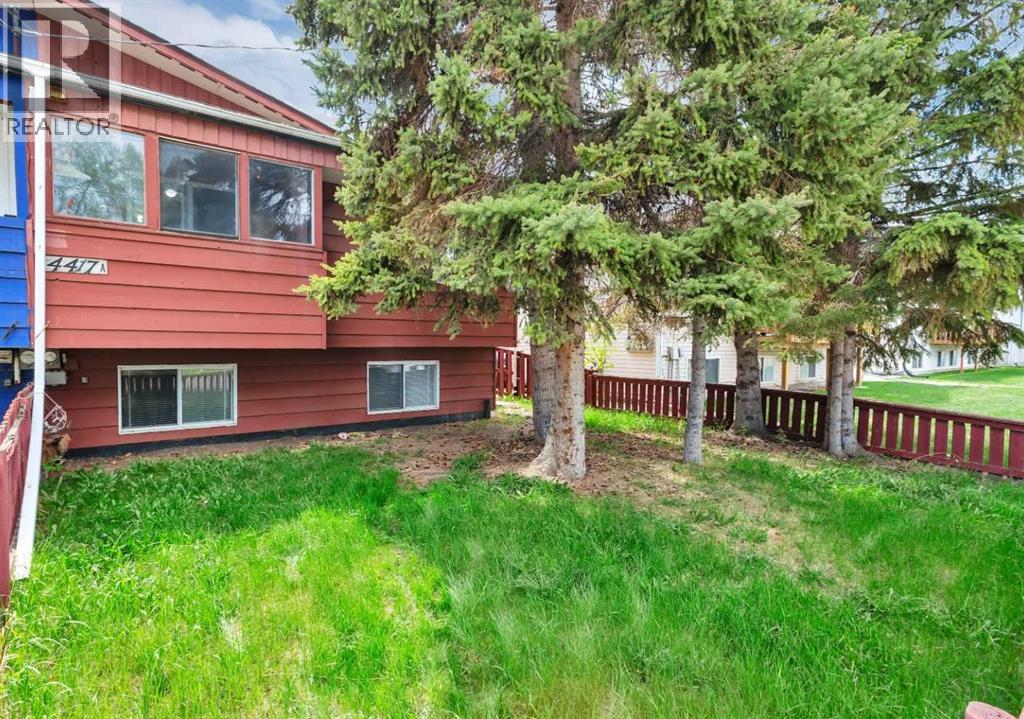 4417a 47a Avenue, Sylvan Lake, Alberta  T4S 1N4 - Photo 1 - A2314651
