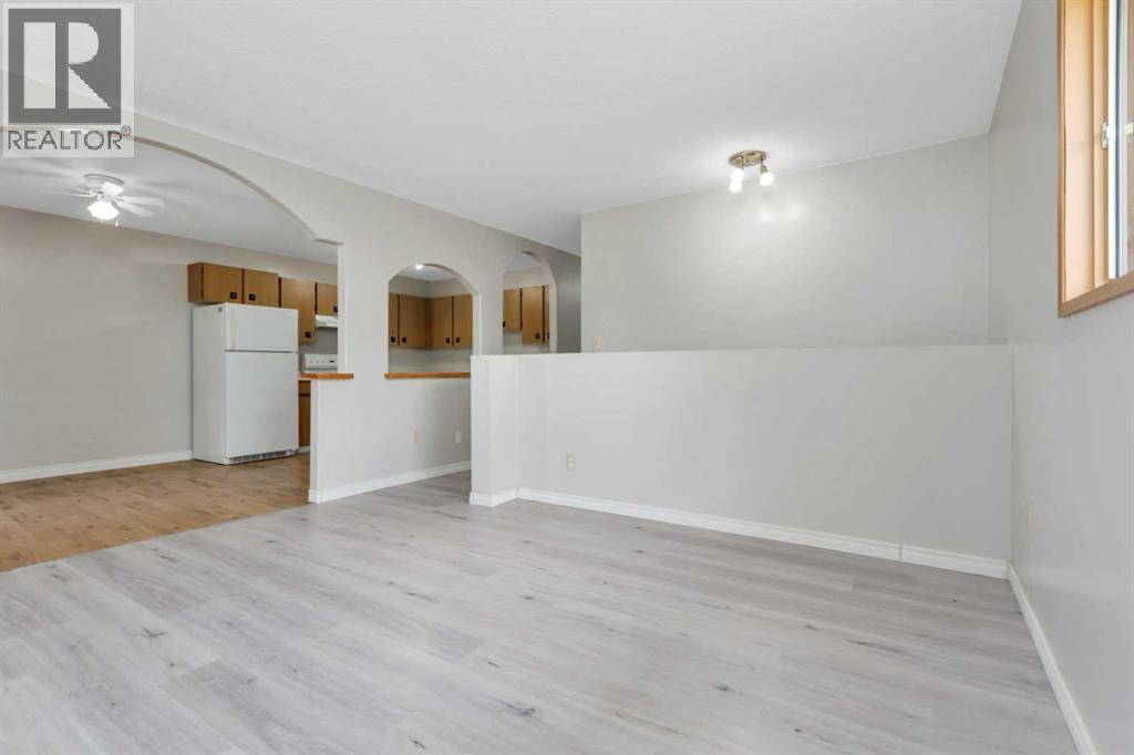 4417a 47a Avenue, Sylvan Lake, Alberta  T4S 1N4 - Photo 8 - A2314651