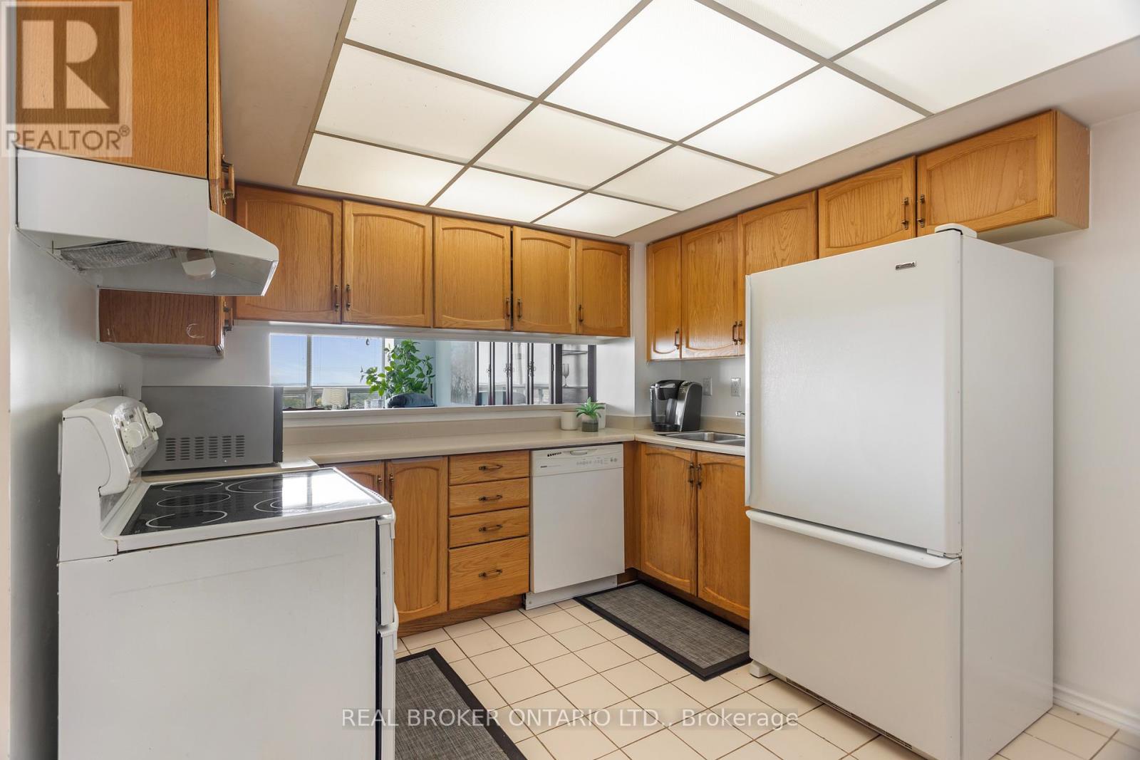 1005 - 330 Mill Street S, Brampton, Ontario  L6Y 3V3 - Photo 9 - W13210012