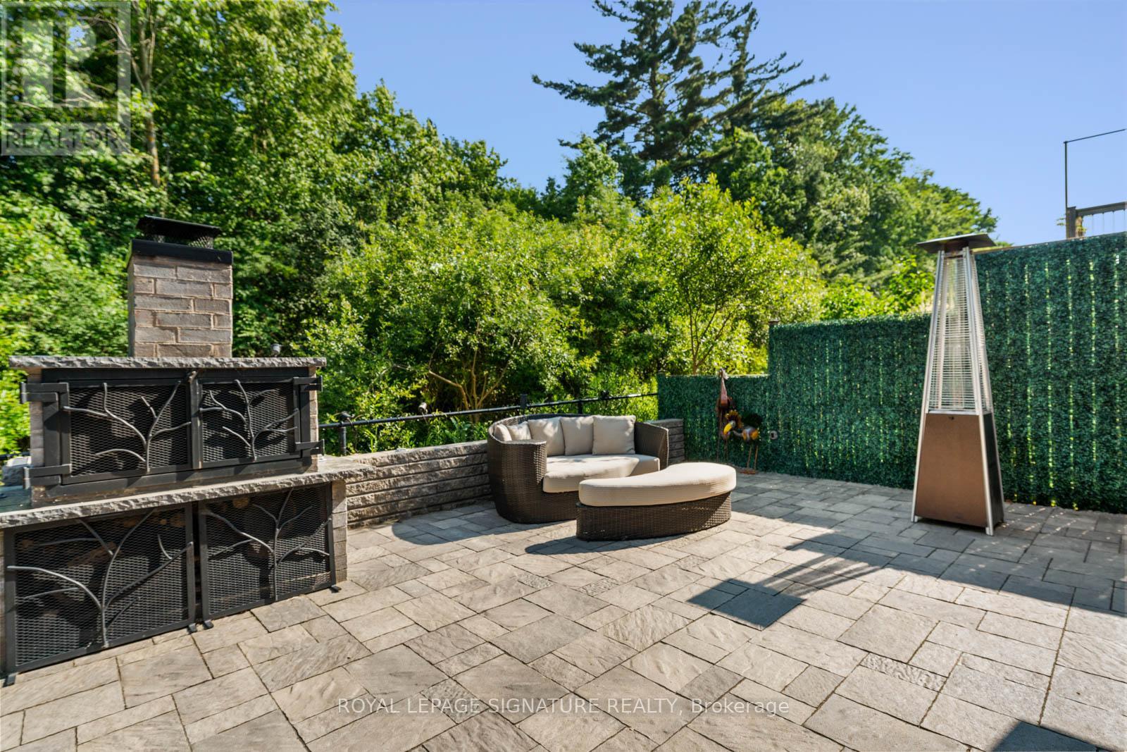704 Robert Ferrie Drive, Kitchener, Ontario  N2R 0B2 - Photo 41 - X13019334