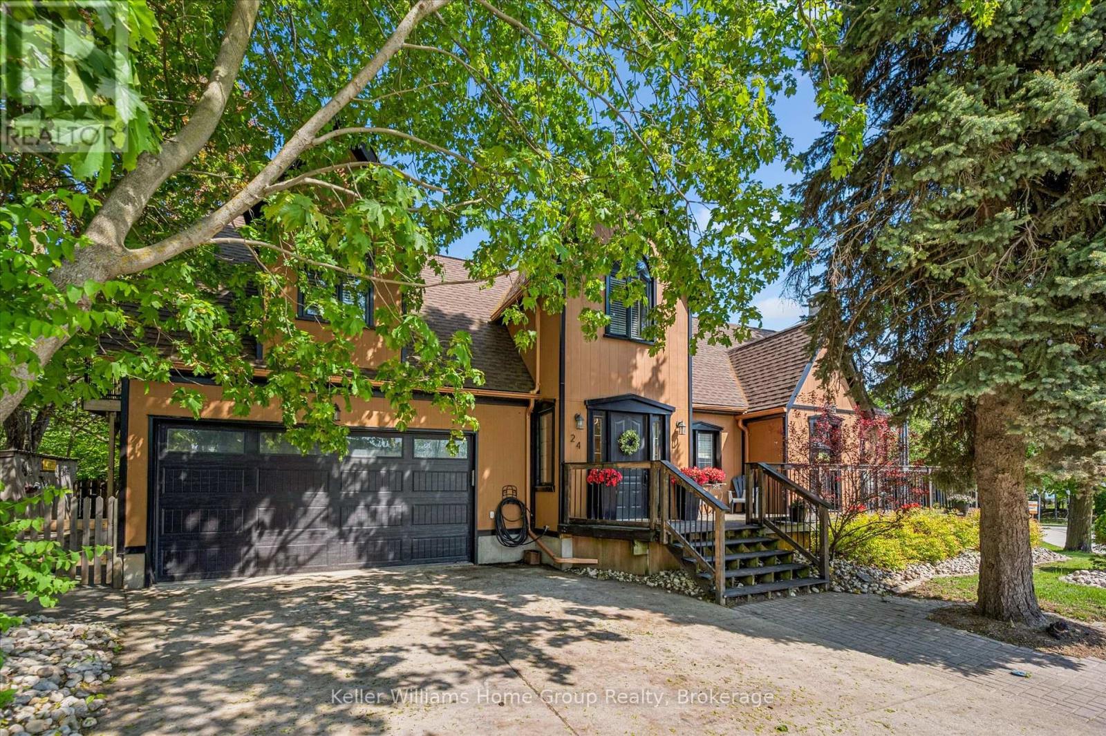 24 MCNAB STREET W, Centre Wellington, Ontario