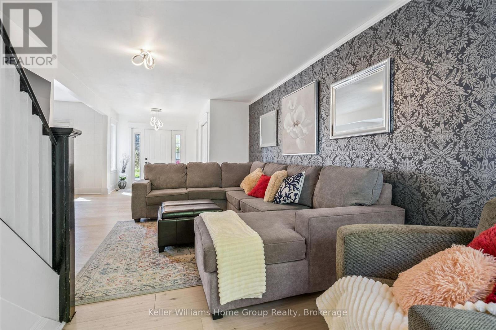 24 Mcnab Street W, Centre Wellington, Ontario N0B 1S0 - Photo 18 - X13214706