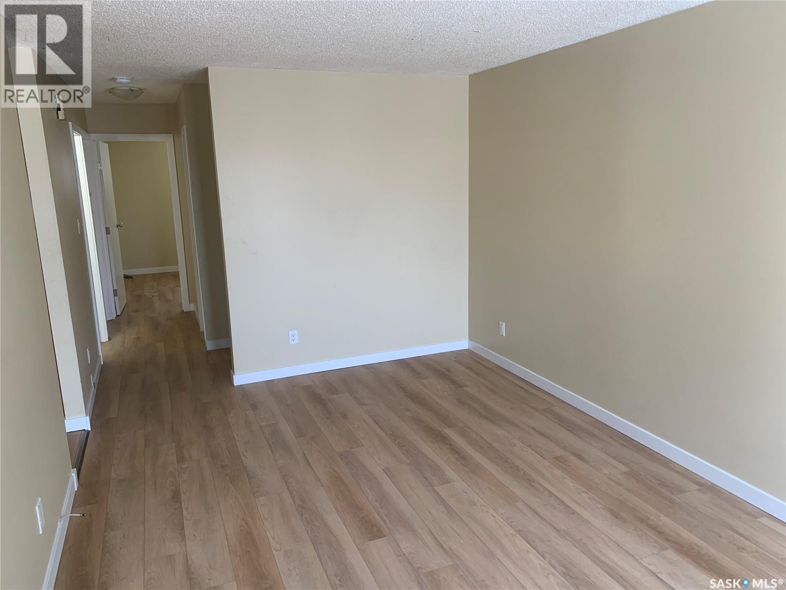 111 M Avenue S, Saskatoon, Saskatchewan  S7M 2K1 - Photo 3 - SK037378