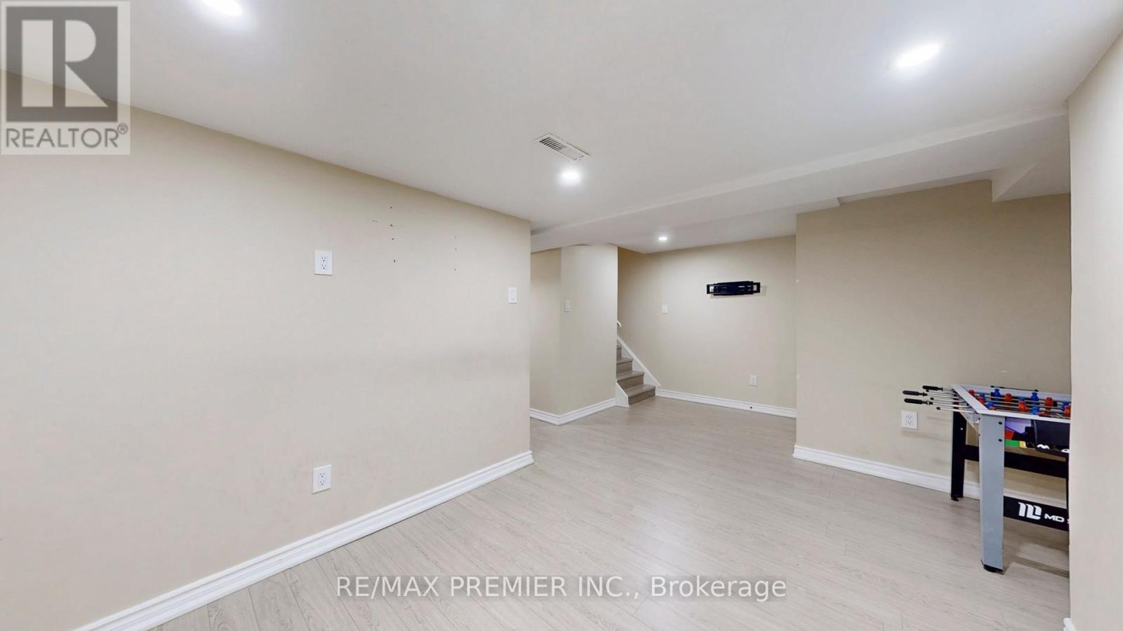32 Weekes Drive, Ajax, Ontario  L1T 3T2 - Photo 32 - E13034702