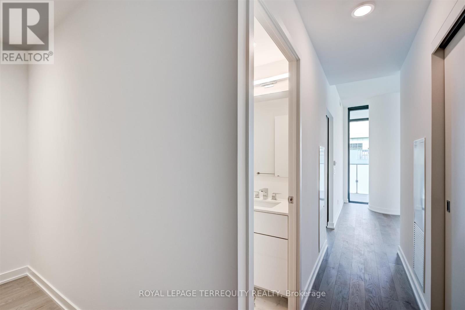 2911 - 25 Richmond Street E, Toronto, Ontario  M5C 0A6 - Photo 3 - C13214576