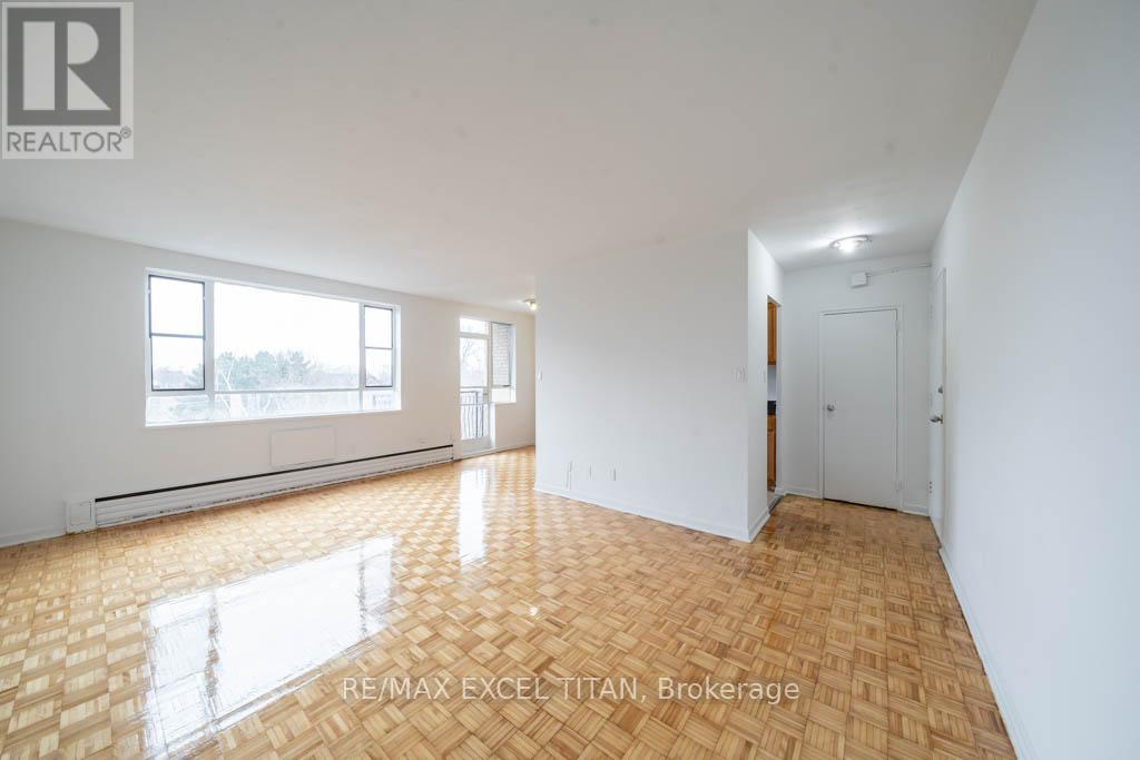 111 - 2895 Bathurst Street, Toronto, Ontario  M6H 3A8 - Photo 2 - C13214668
