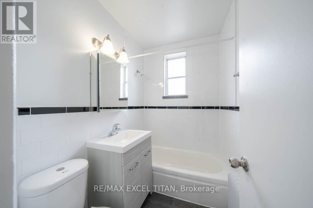 111 - 2895 Bathurst Street, Toronto, Ontario  M6H 3A8 - Photo 7 - C13214668