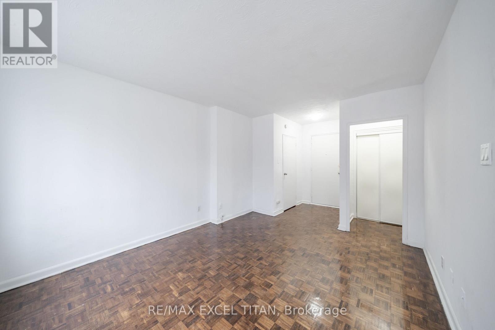 108 - 2895 Bathurst Street, Toronto, Ontario  M6H 3A8 - Photo 4 - C13214696
