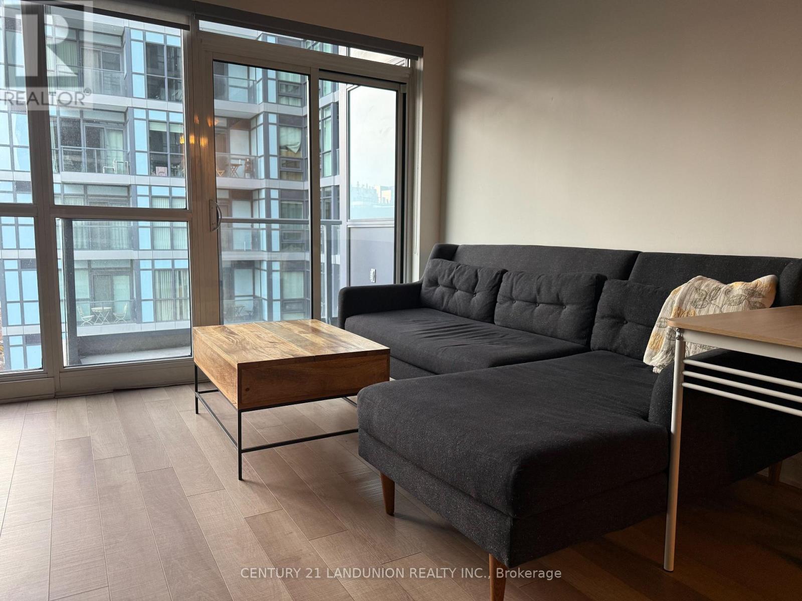 712 - 210 Simcoe Street, Toronto, Ontario  M5T 2W7 - Photo 3 - C13214790