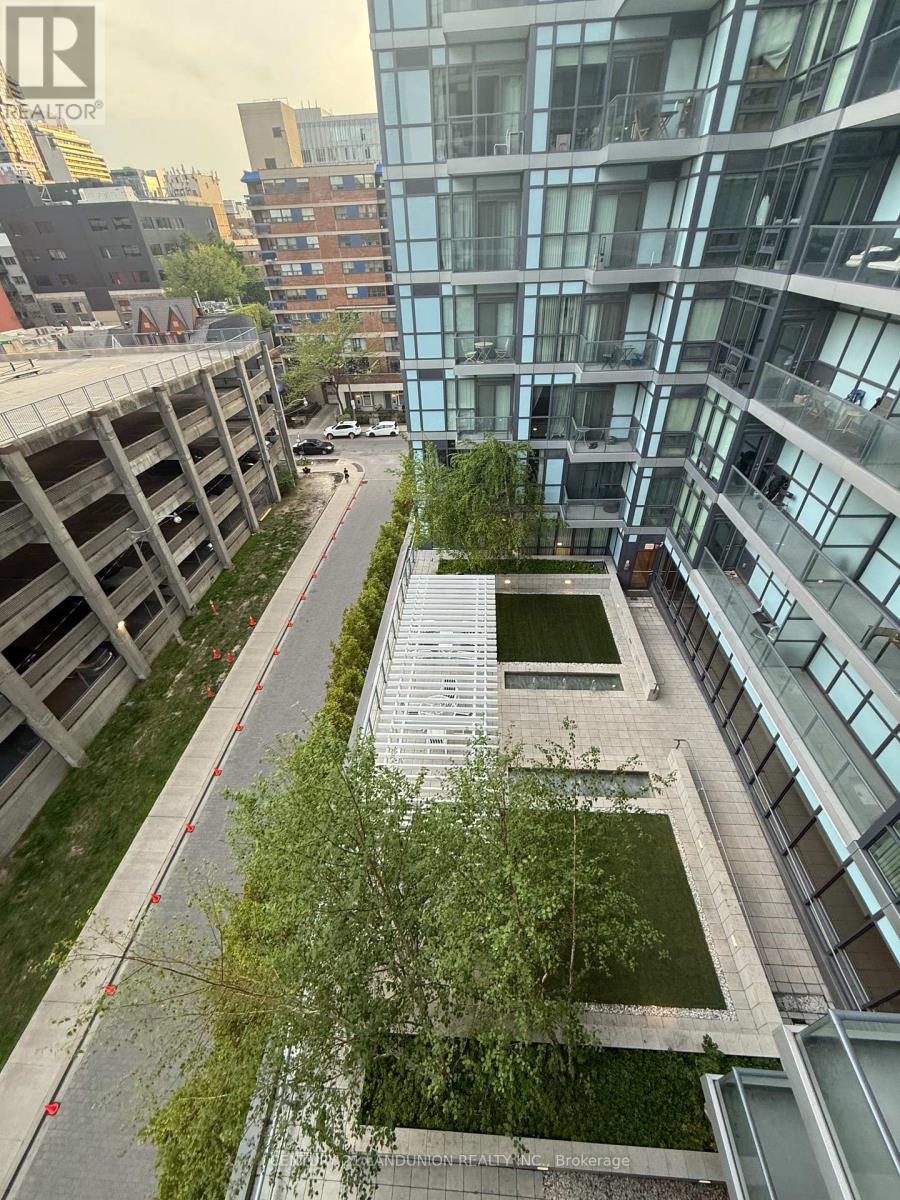 712 - 210 Simcoe Street, Toronto, Ontario  M5T 2W7 - Photo 6 - C13214790