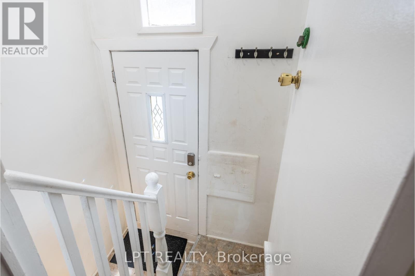 541 Vaughan Road, Toronto, Ontario  M6C 2R2 - Photo 16 - C13214806
