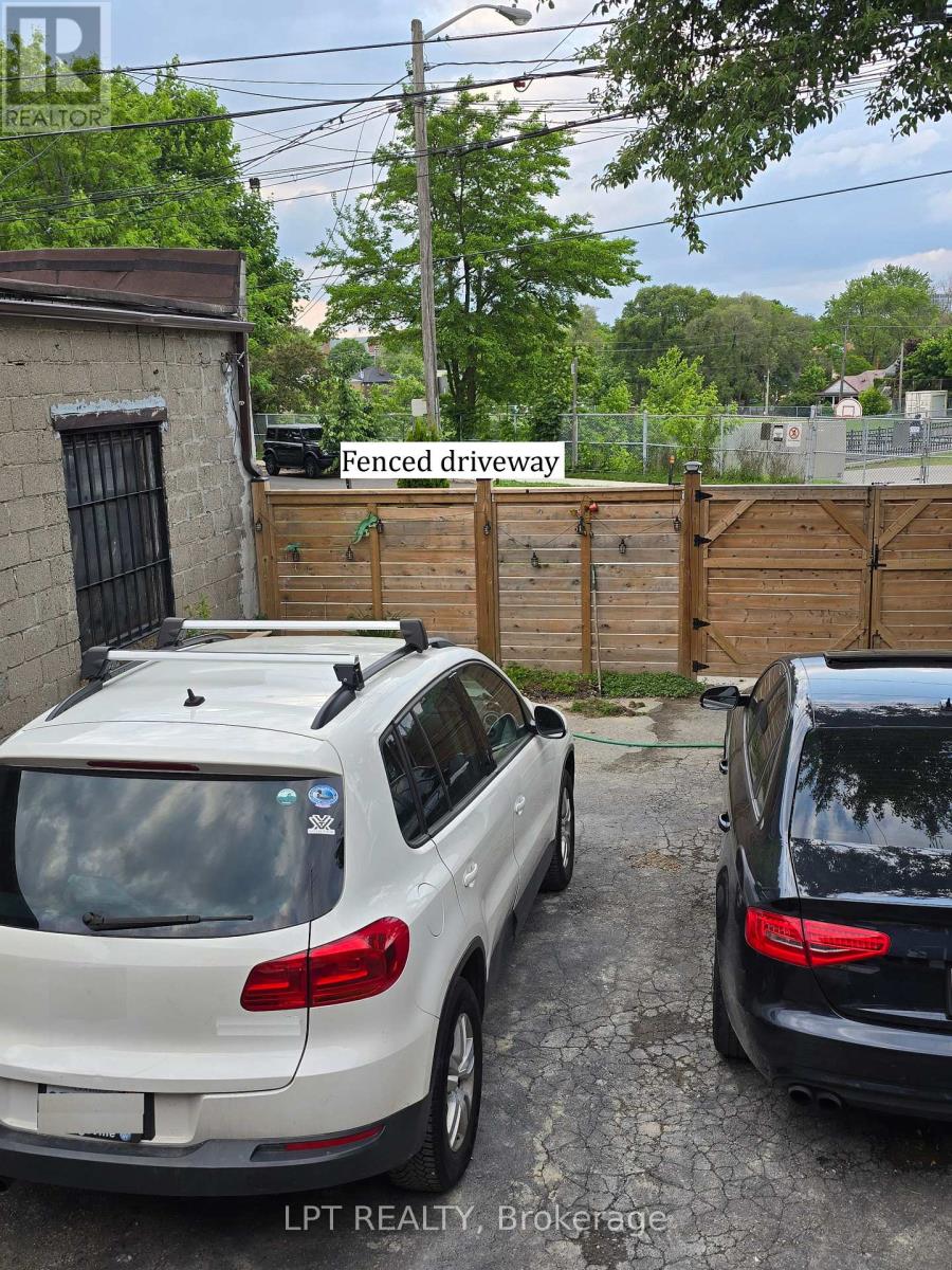 541 Vaughan Road, Toronto, Ontario  M6C 2R2 - Photo 29 - C13214806