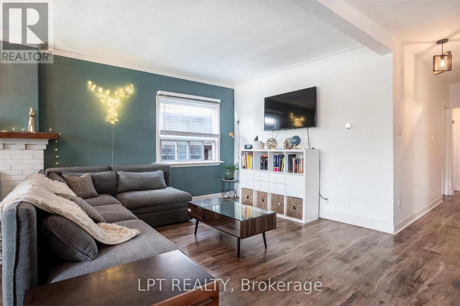541 Vaughan Road, Toronto, Ontario  M6C 2R2 - Photo 9 - C13214806