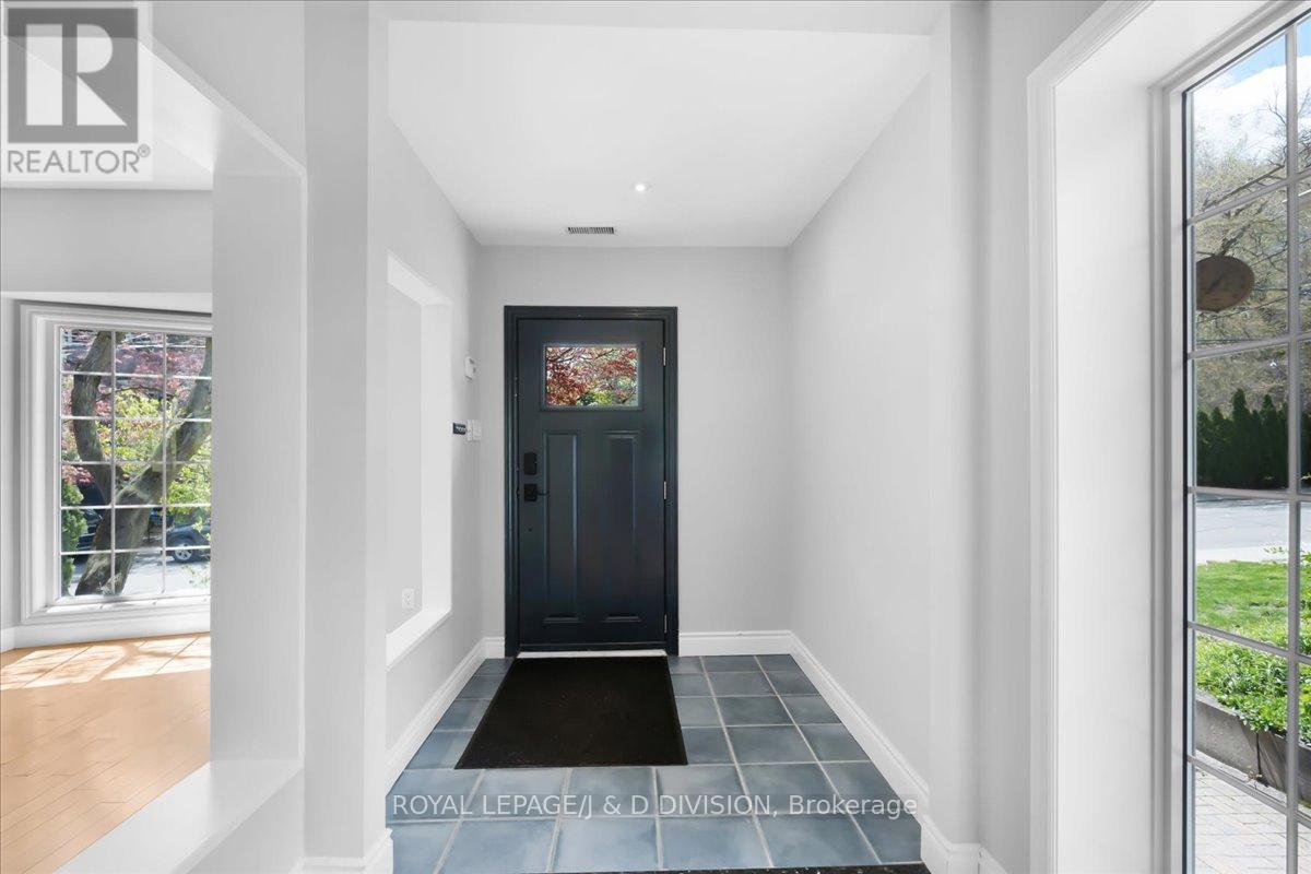 73 Astley Avenue, Toronto, Ontario  M4W 3B5 - Photo 4 - C13214876