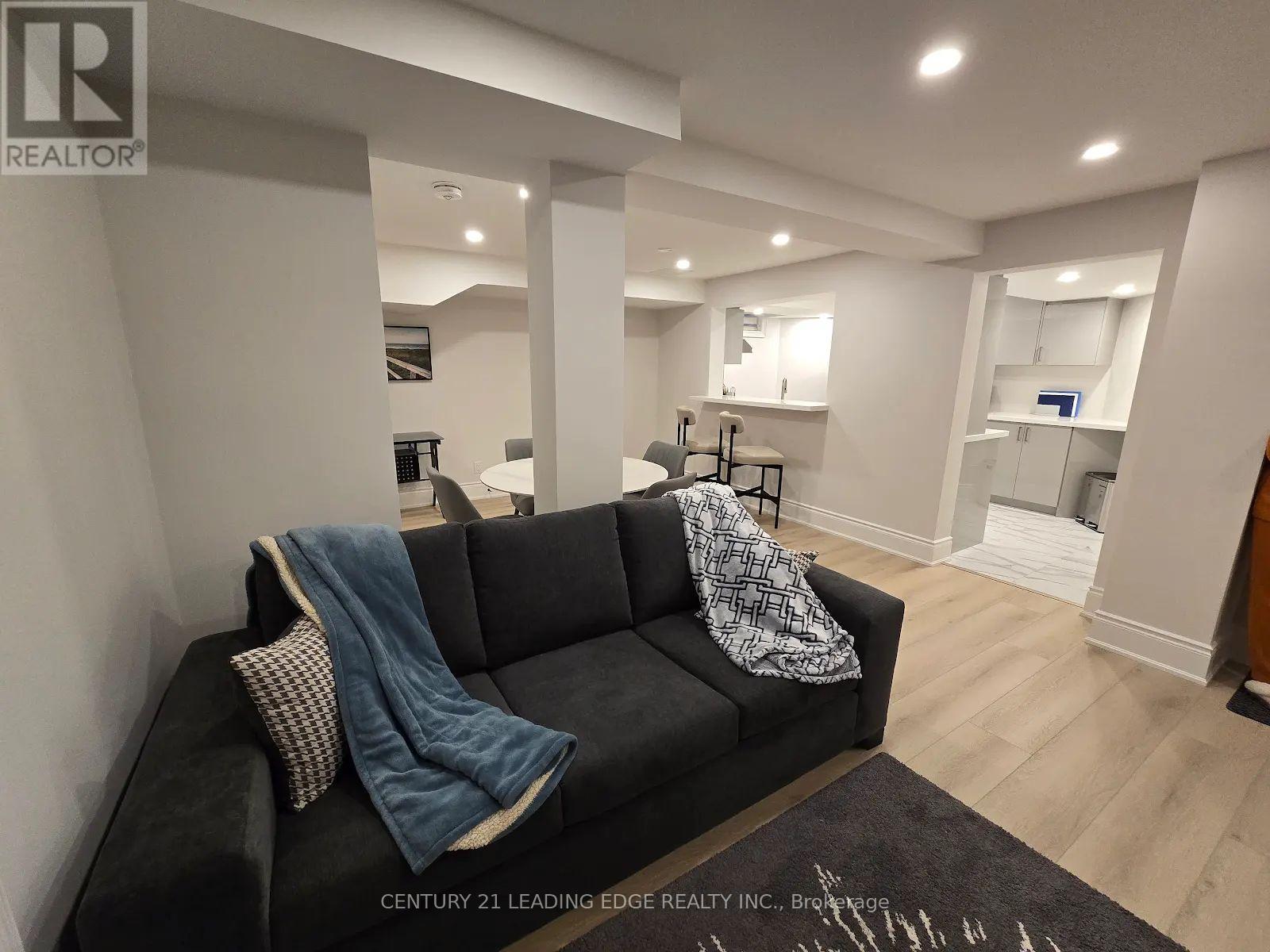14 Porthclair Court, Toronto, Ontario  M1B 4X7 - Photo 15 - E13214702