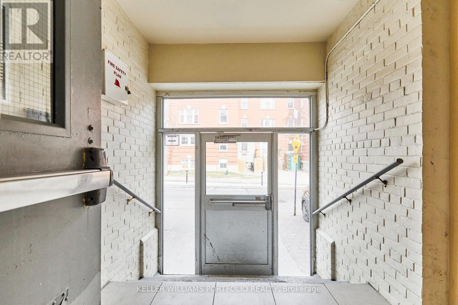 1395 Gerrard Street E, Toronto, Ontario  M4L 1Z3 - Photo 4 - E13214716