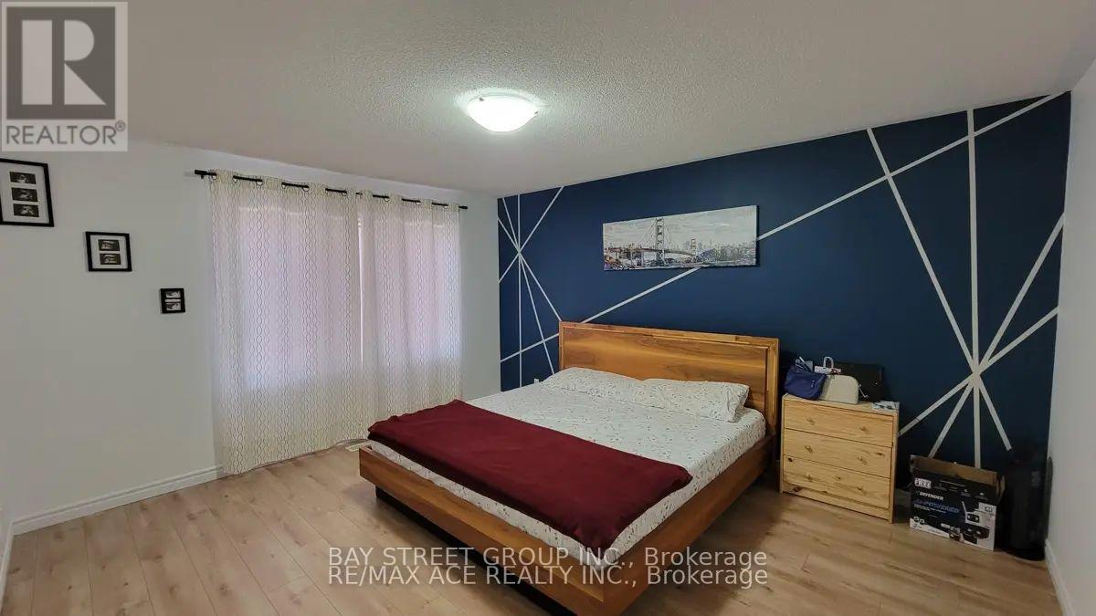 2452 Steeplechase Street, Oshawa, Ontario  L1L 0J6 - Photo 11 - E13214720
