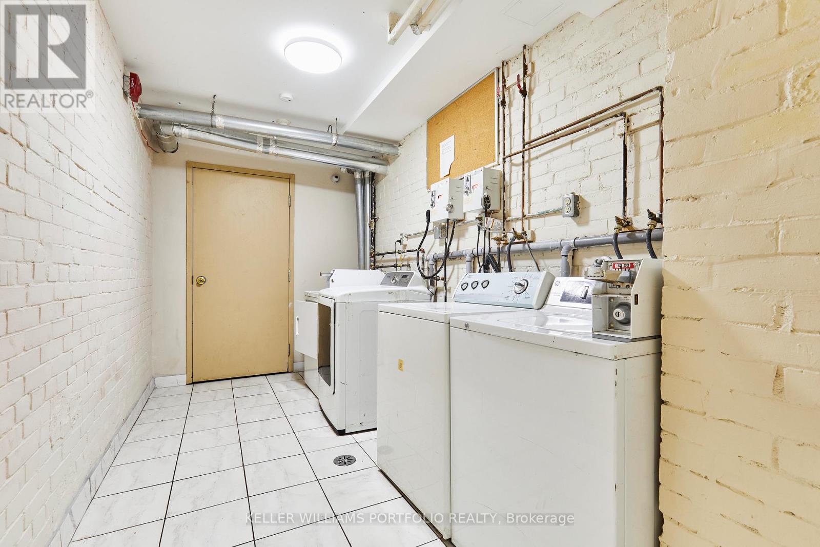 1395 Gerrard Street E, Toronto, Ontario  M4L 1Z3 - Photo 7 - E13214726