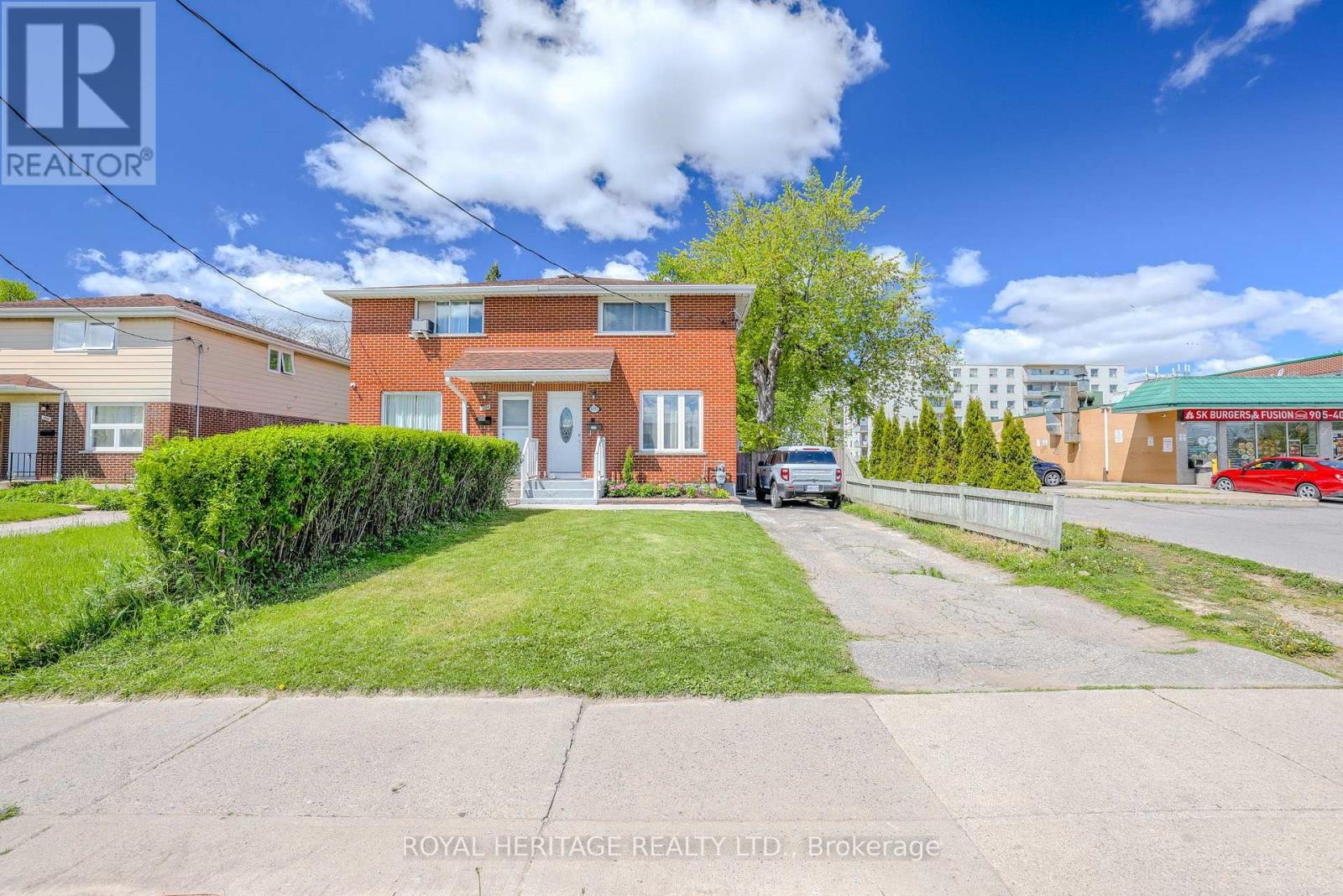 1092 Cedar Street, Oshawa, Ontario  L1J 3R9 - Photo 1 - E13214780