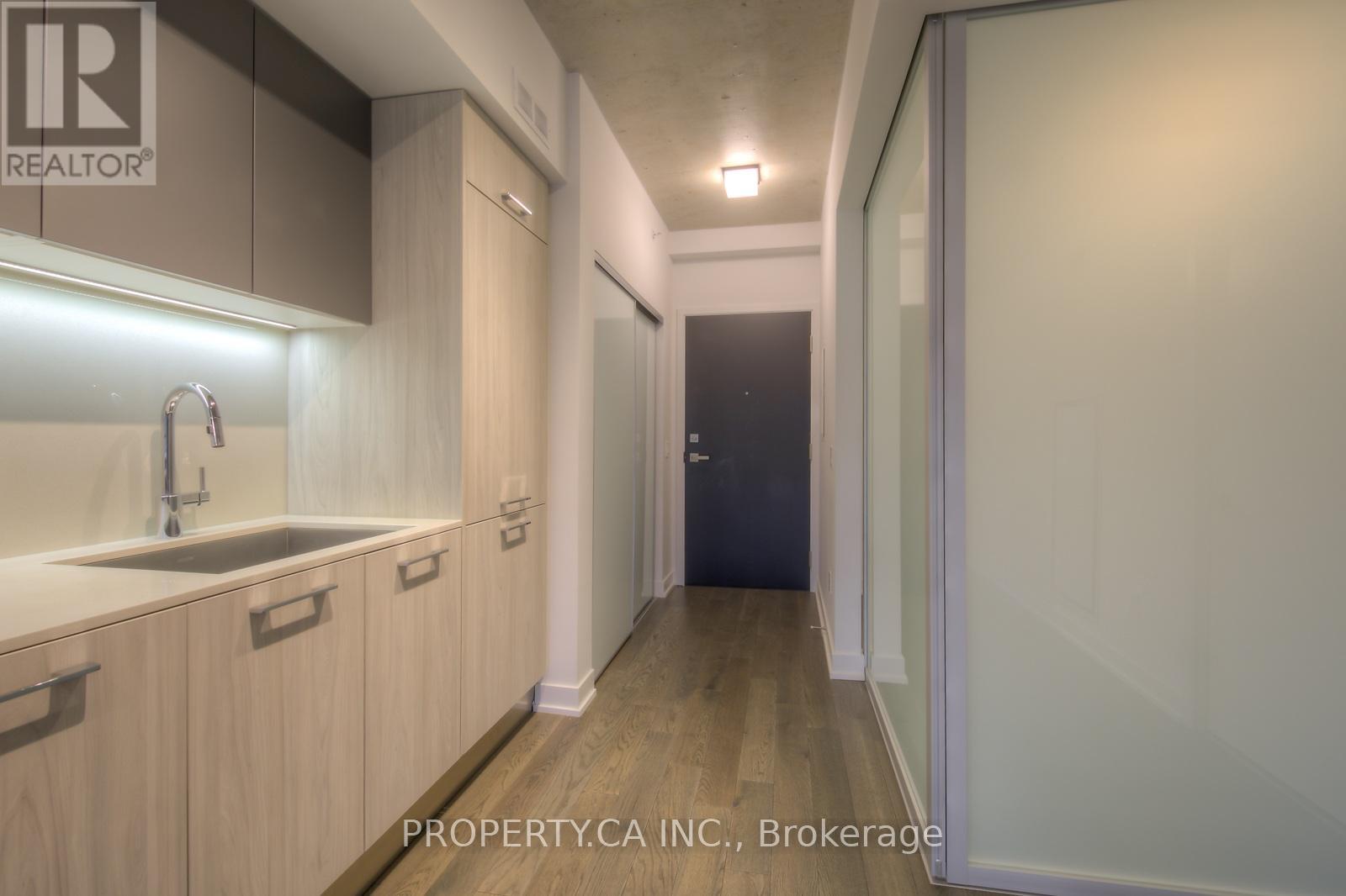 406 - 665 Kingston Road, Toronto, Ontario  M4E 1R6 - Photo 2 - E13214848