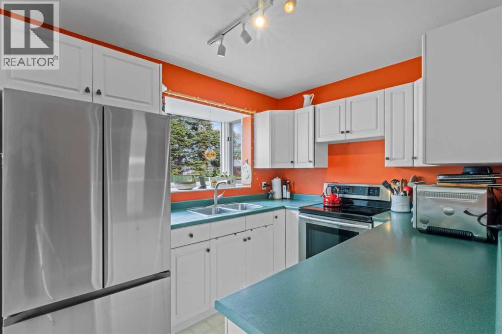 2716 Brecken Road Nw, Calgary, Alberta  T2L 1H3 - Photo 7 - A2314482