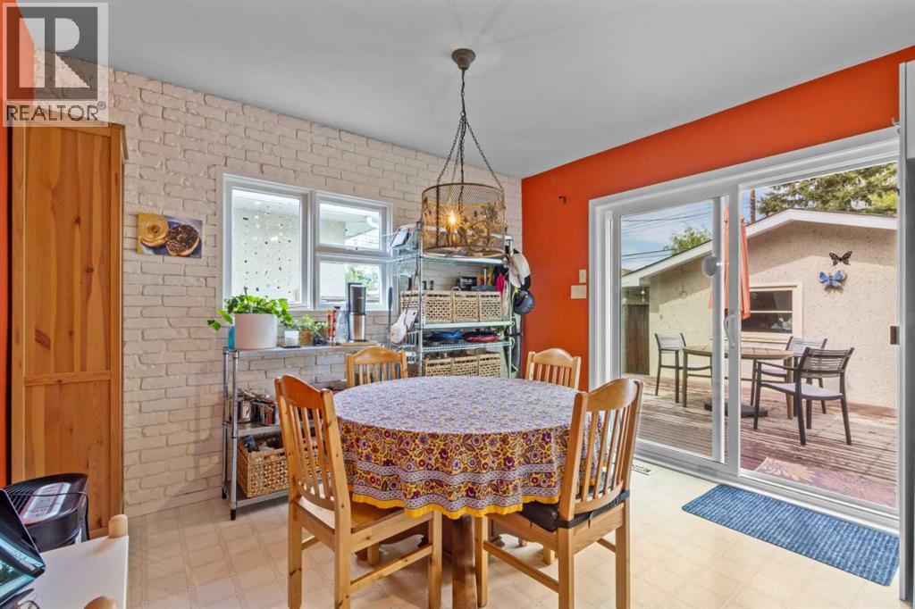 2716 Brecken Road Nw, Calgary, Alberta  T2L 1H3 - Photo 6 - A2314482