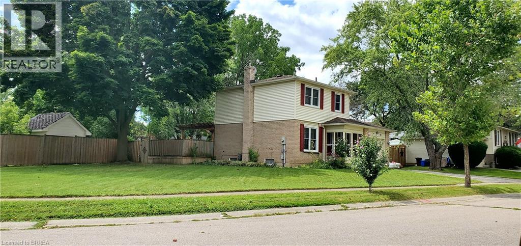 30 Inglewood Street, Brantford, Ontario  N3P 1A3 - Photo 2 - 40834714