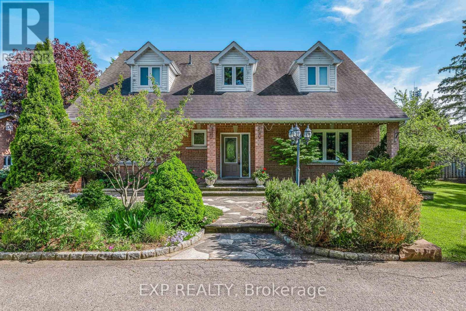 925 15TH SIDE ROAD, King, Ontario