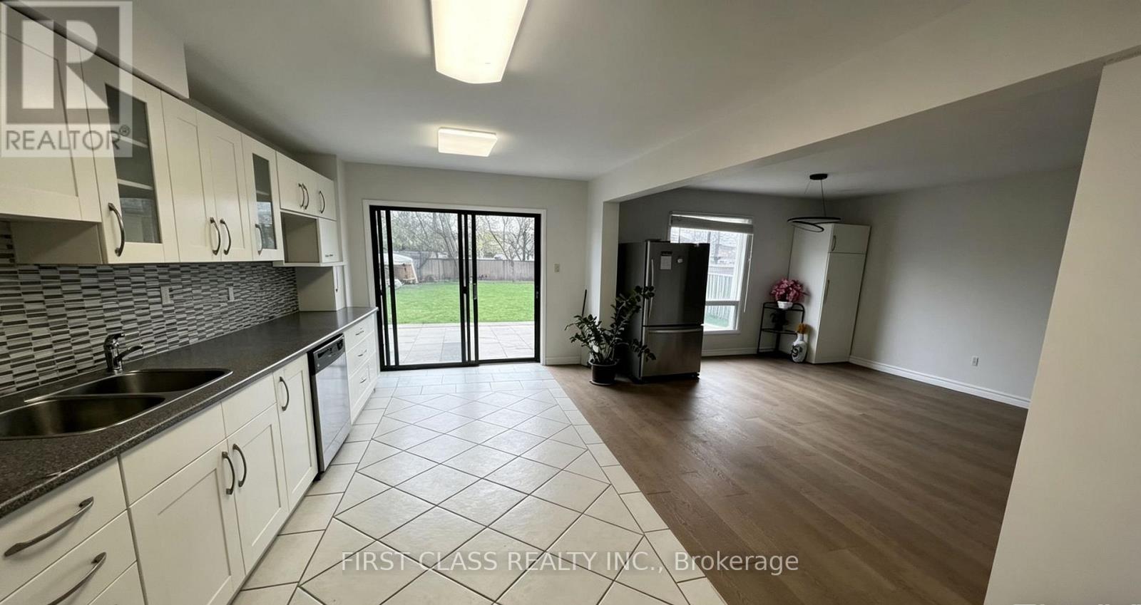 51 Chase Court, Markham, Ontario  L3S 1V6 - Photo 9 - N13214638