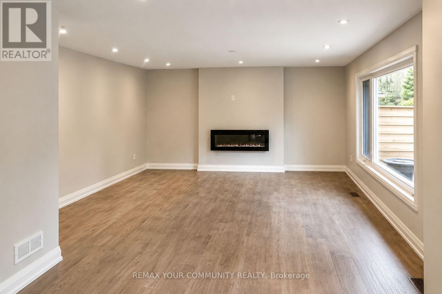 77 Beswick Drive, Newmarket, Ontario  L3Y 1E8 - Photo 2 - N13214786