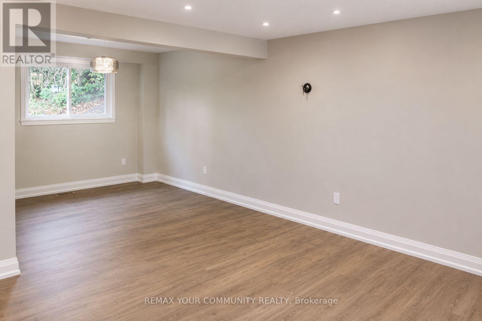 77 Beswick Drive, Newmarket, Ontario  L3Y 1E8 - Photo 6 - N13214786