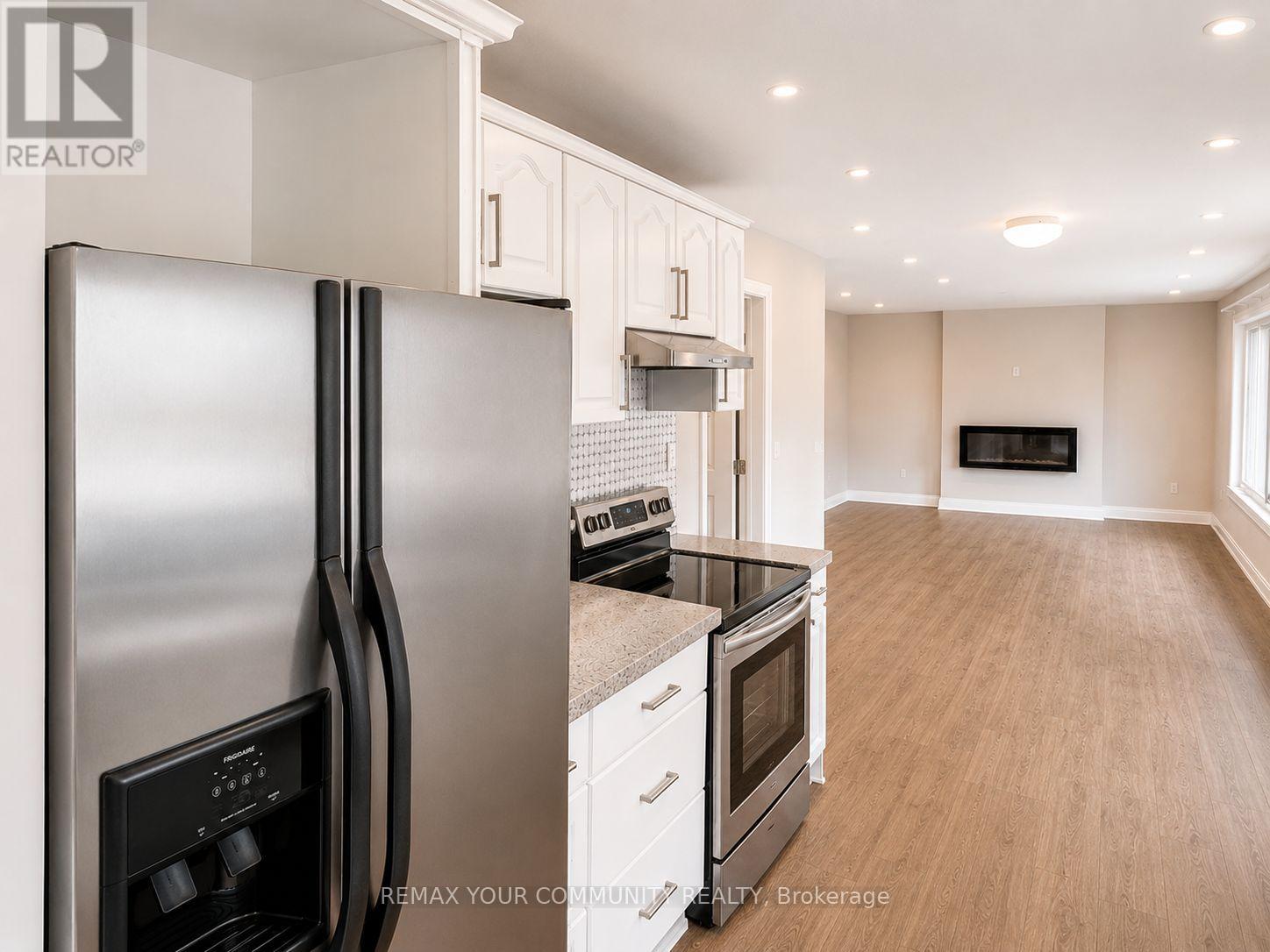 77 Beswick Drive, Newmarket, Ontario  L3Y 1E8 - Photo 8 - N13214786