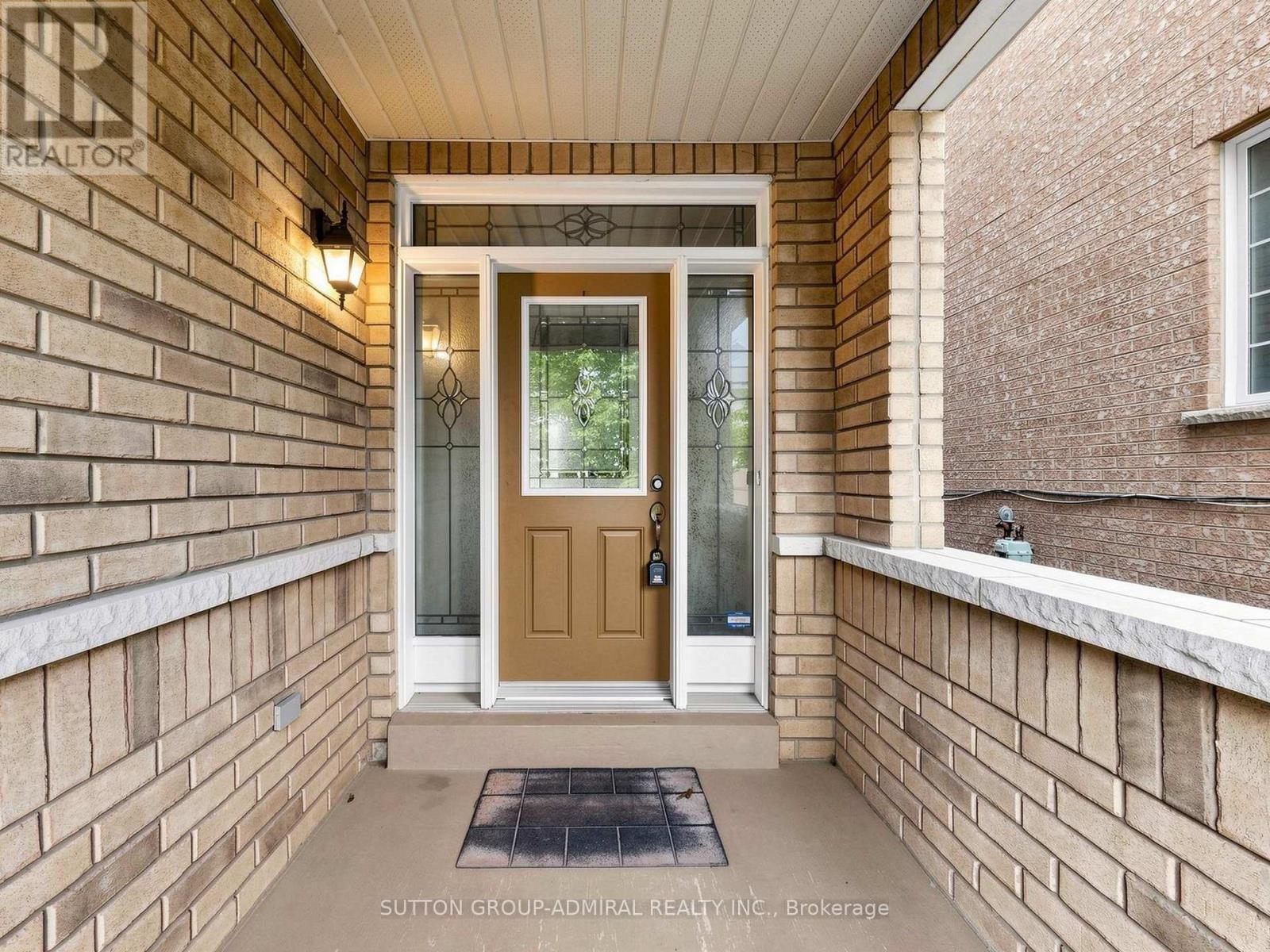 84 Westolivia Trail, Vaughan (Patterson), Ontario  L4J 0C2 - Photo 2 - N13214834