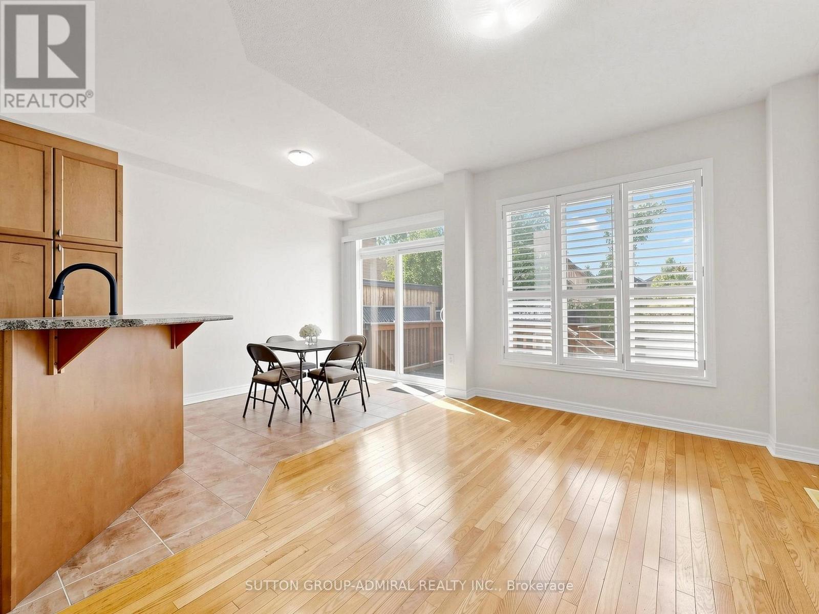 84 Westolivia Trail, Vaughan (Patterson), Ontario  L4J 0C2 - Photo 8 - N13214834